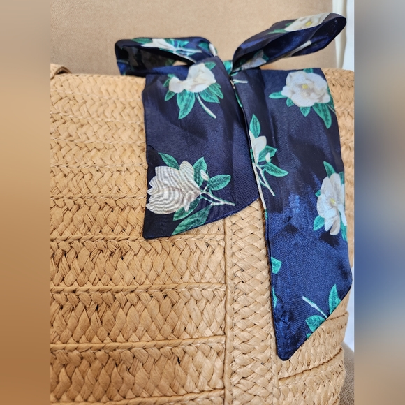 Draper James Straw Handbag with Blue Scarf - Picture 3 of 4